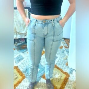 Slim straight universal thread jeans